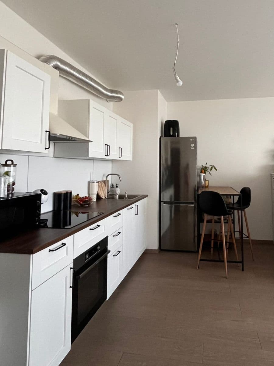 Pronájem bytu 1+kk 39 m², Ferrariho, Praha, Praha Pronájem bytu 1+kk 39 m², Ferrariho, Praha, Praha