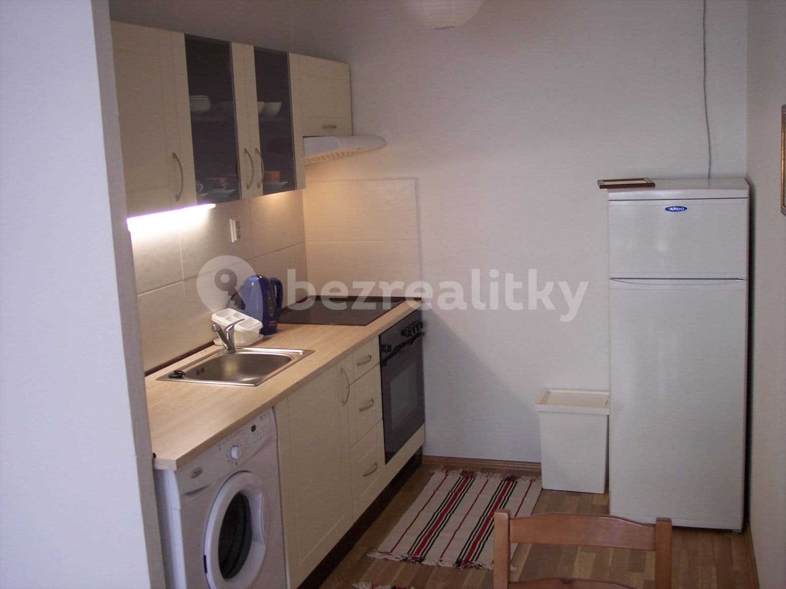 Pronájem bytu 2+kk 45 m², Bellušova, Praha, Praha Pronájem bytu 2+kk 45 m², Bellušova, Praha, Praha