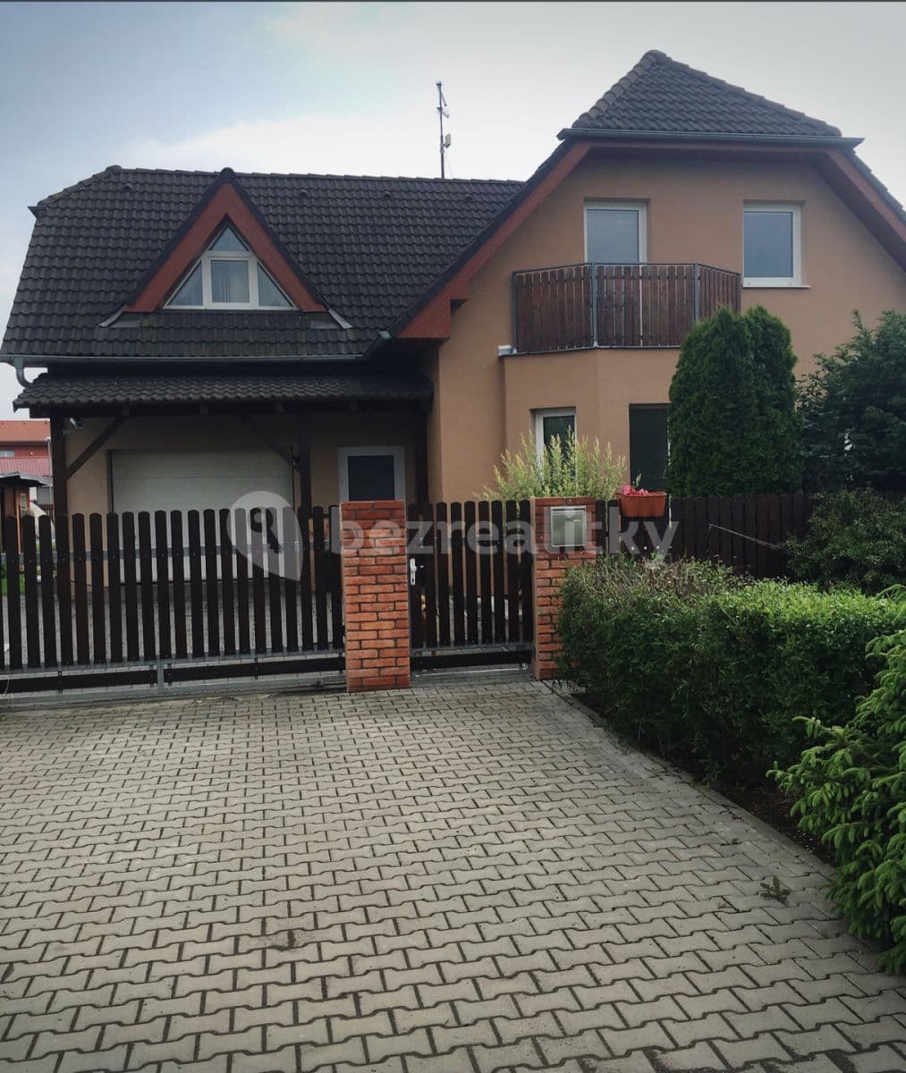 Pronájem domu 176 m², pozemek 476 m², Veleňská, Hovorčovice, Středočeský kraj Pronájem domu 176 m², pozemek 476 m², Veleňská, Hovorčovice, Středočeský kraj