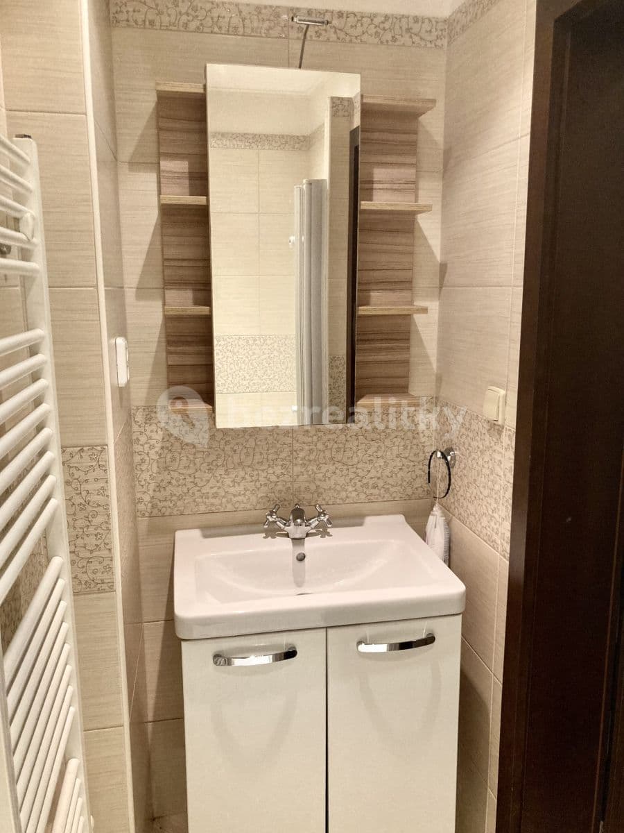 Pronájem bytu 1+kk 30 m², V Šáreckém údolí, Praha, Praha Pronájem bytu 1+kk 30 m², V Šáreckém údolí, Praha, Praha