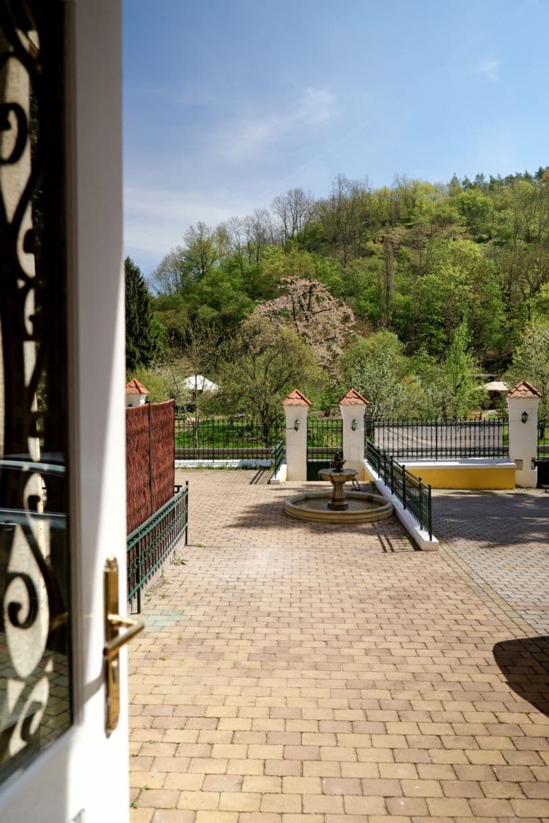 Pronájem bytu 1+kk 30 m², V Šáreckém údolí, Praha, Praha Pronájem bytu 1+kk 30 m², V Šáreckém údolí, Praha, Praha