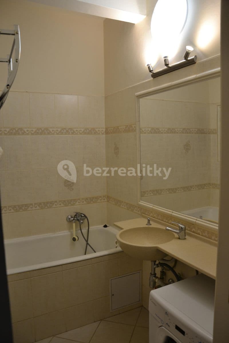 Pronájem bytu 2+kk 53 m², 5. května, Praha, Praha Pronájem bytu 2+kk 53 m², 5. května, Praha, Praha