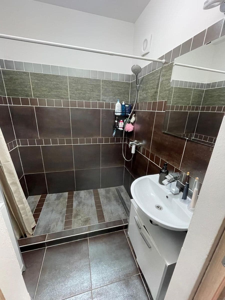 Pronájem bytu 3+1 75 m², Pod Nemocnicí, Brno, Jihomoravský kraj Pronájem bytu 3+1 75 m², Pod Nemocnicí, Brno, Jihomoravský kraj