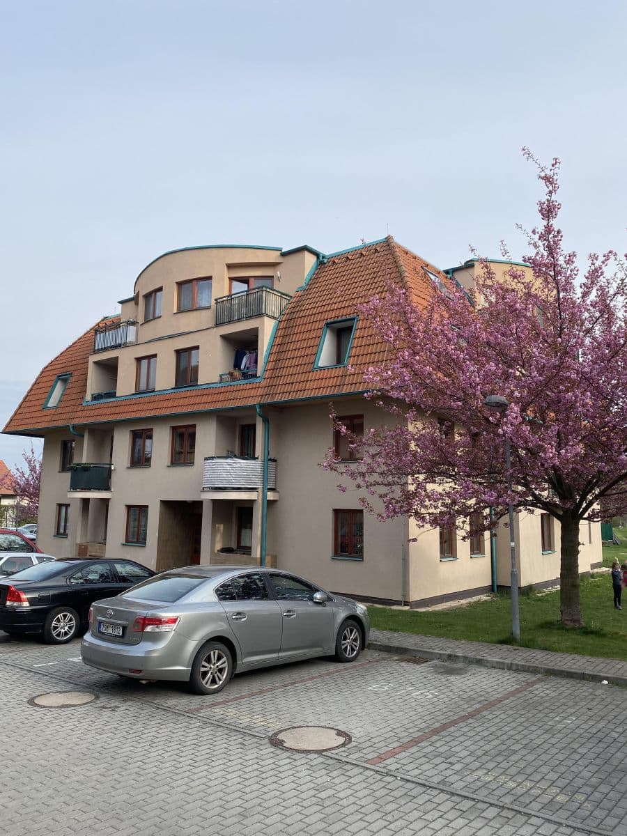 Pronájem bytu 2+1 44 m², Velké Přílepy, Středočeský kraj Pronájem bytu 2+1 44 m², Velké Přílepy, Středočeský kraj