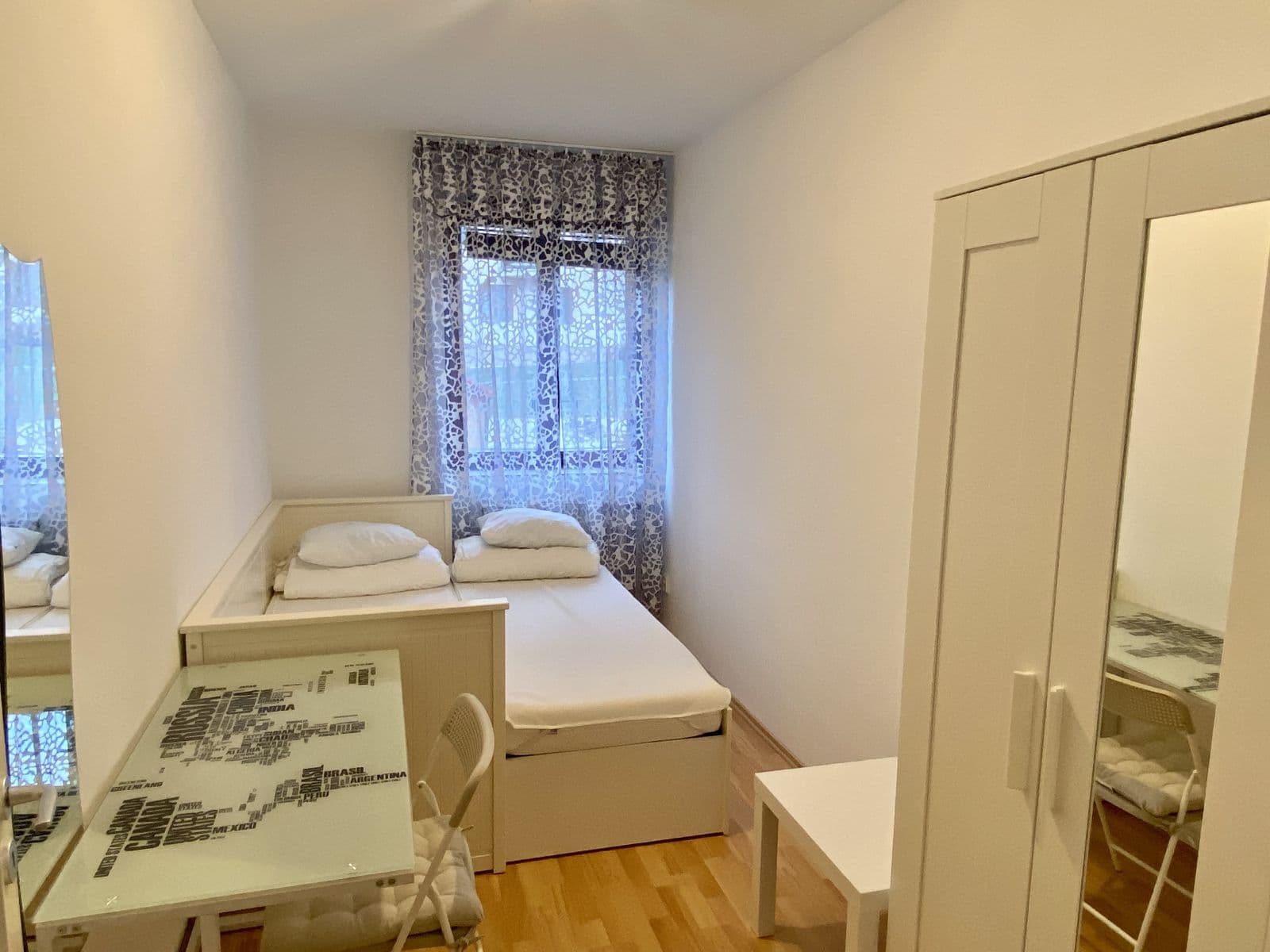Pronájem bytu 2+1 44 m², Velké Přílepy, Středočeský kraj Pronájem bytu 2+1 44 m², Velké Přílepy, Středočeský kraj