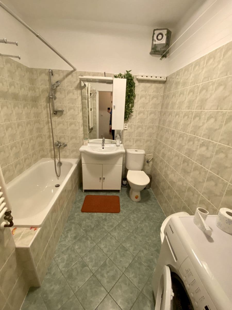 Pronájem bytu 2+1 44 m², Velké Přílepy, Středočeský kraj Pronájem bytu 2+1 44 m², Velké Přílepy, Středočeský kraj