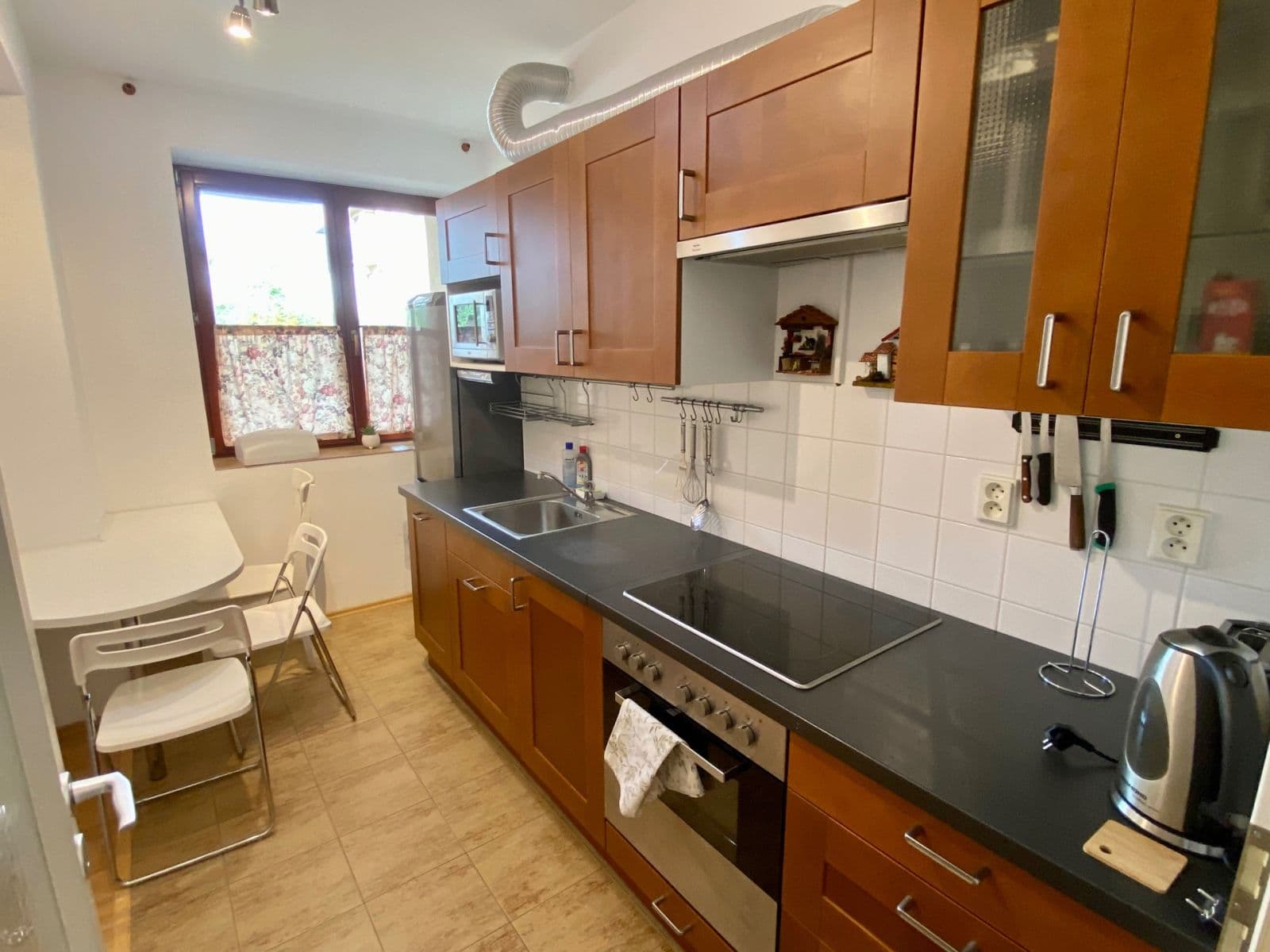 Pronájem bytu 2+1 44 m², Velké Přílepy, Středočeský kraj Pronájem bytu 2+1 44 m², Velké Přílepy, Středočeský kraj