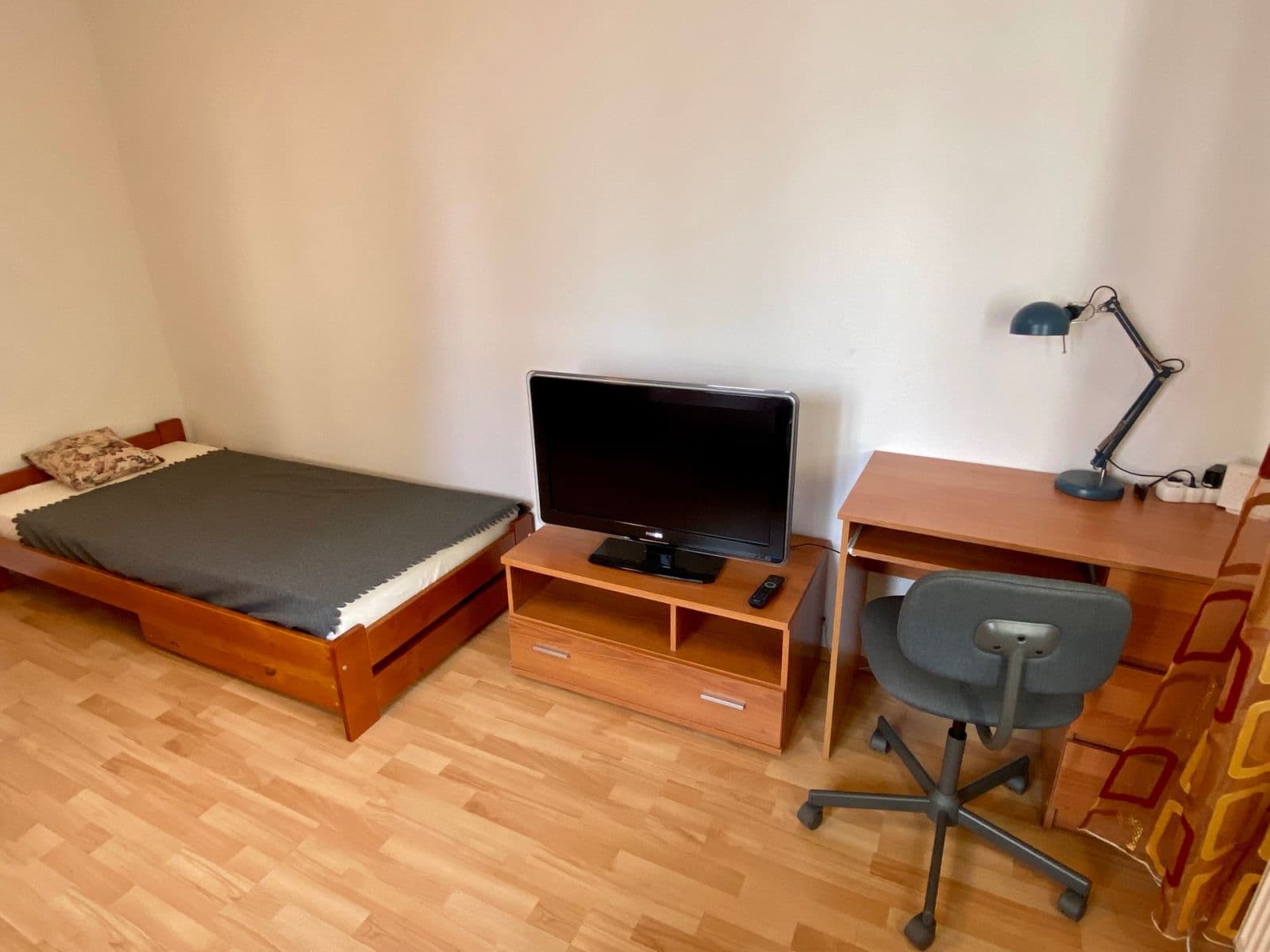Pronájem bytu 2+1 44 m², Velké Přílepy, Středočeský kraj Pronájem bytu 2+1 44 m², Velké Přílepy, Středočeský kraj