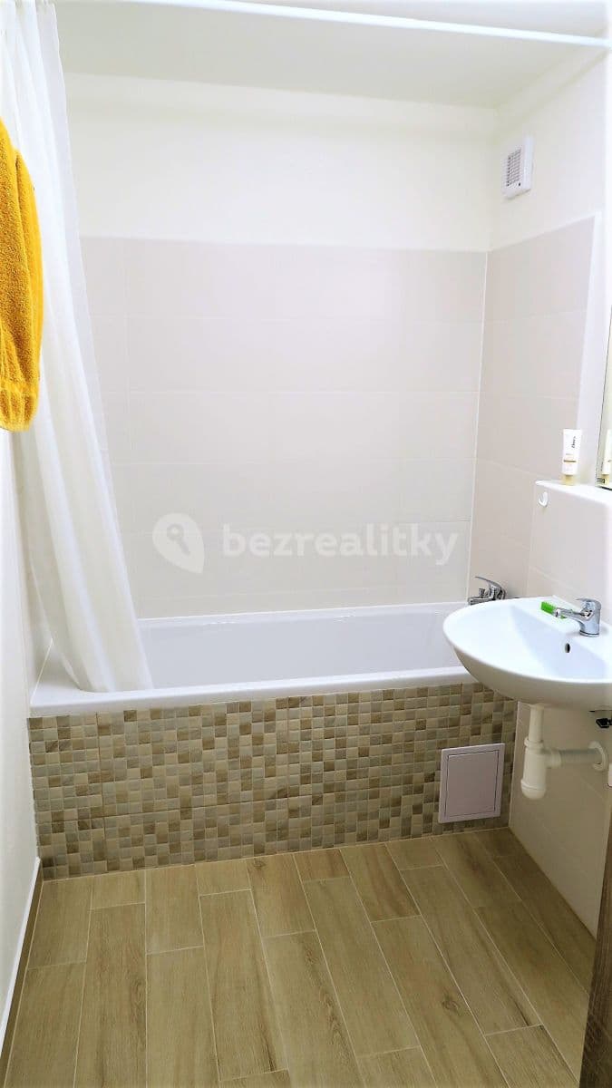 Pronájem bytu 4+kk 95 m², Doležalova, Praha, Praha Pronájem bytu 4+kk 95 m², Doležalova, Praha, Praha