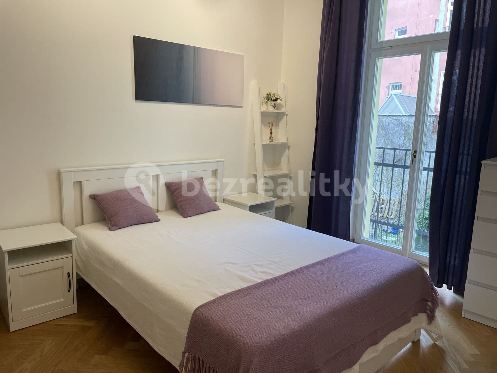 Pronájem bytu 2+kk 39 m², Černomořská, Praha, Praha Pronájem bytu 2+kk 39 m², Černomořská, Praha, Praha