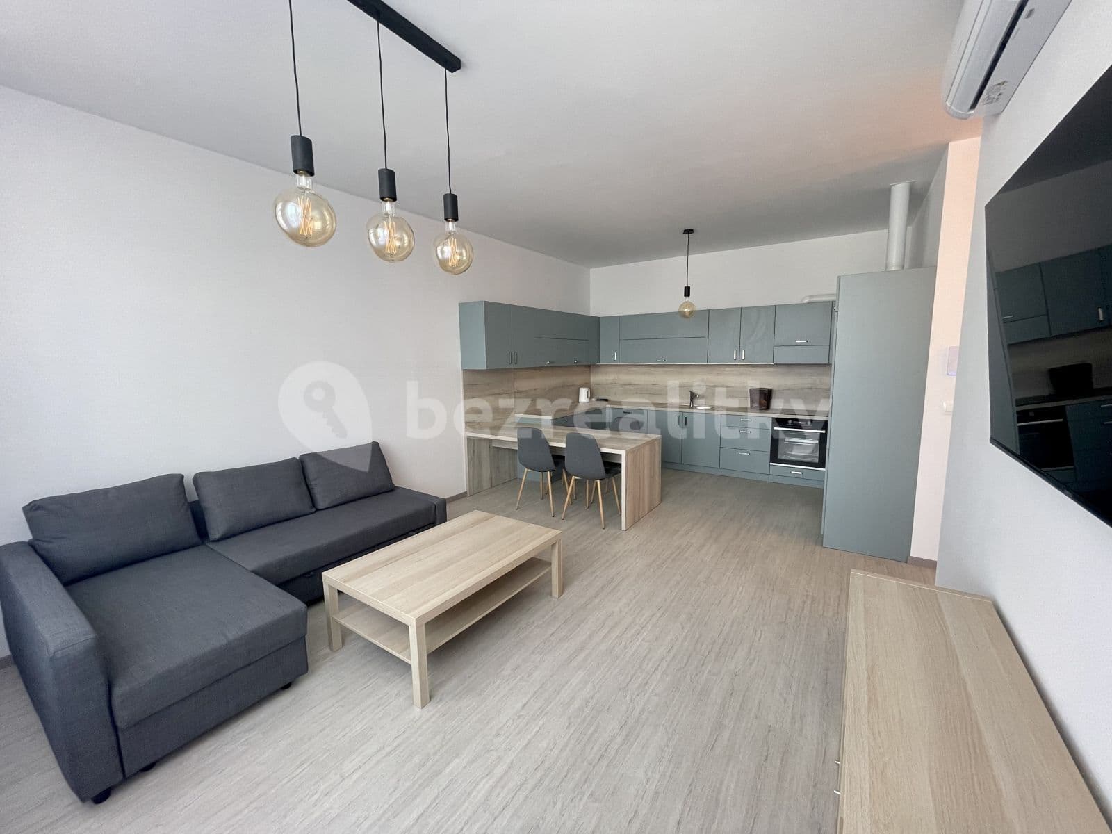 Pronájem bytu 2+1 62 m², Tomášikova, Ružinov, Bratislavský kraj Pronájem bytu 2+1 62 m², Tomášikova, Ružinov, Bratislavský kraj