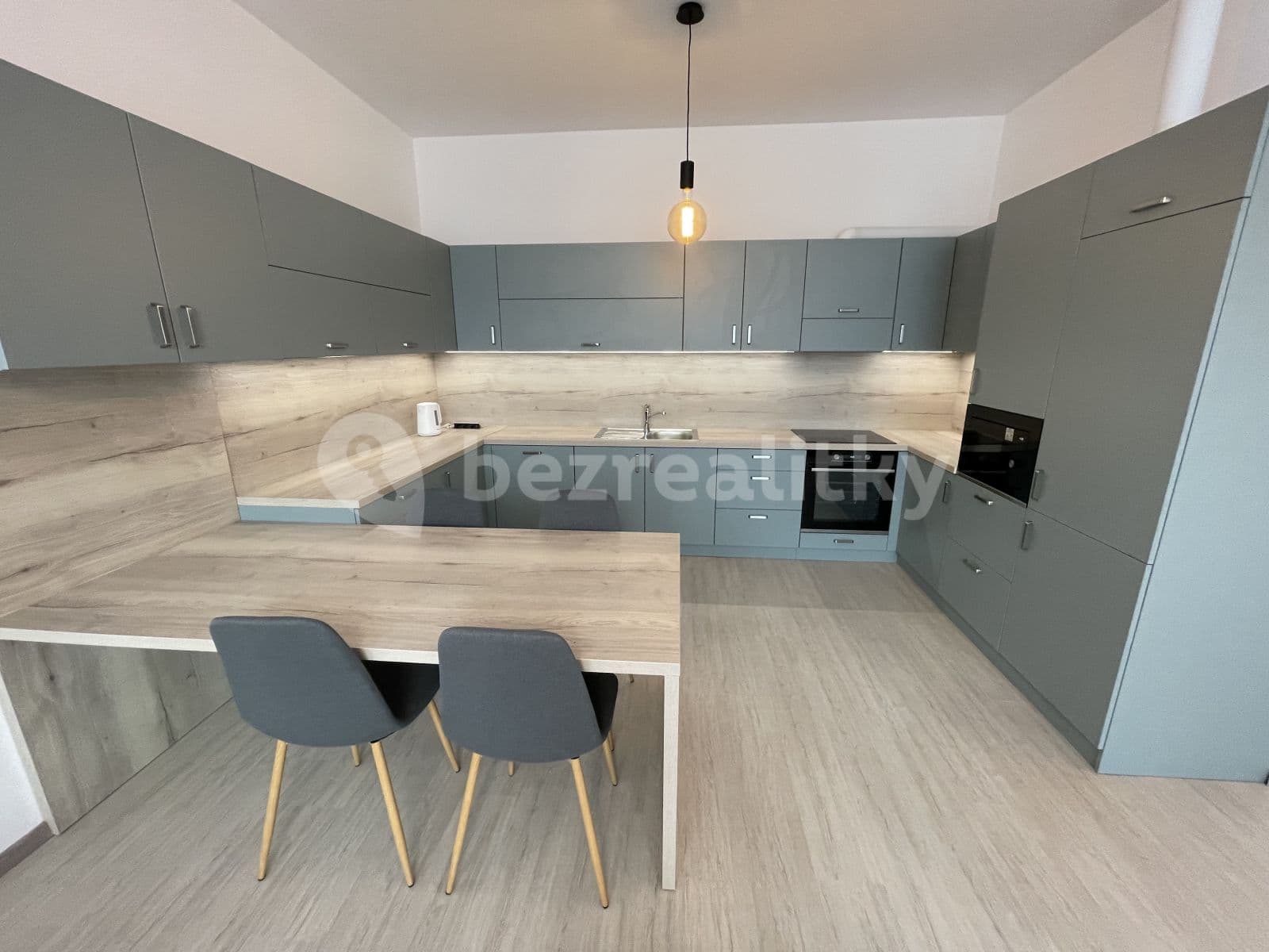 Pronájem bytu 2+1 62 m², Tomášikova, Ružinov, Bratislavský kraj Pronájem bytu 2+1 62 m², Tomášikova, Ružinov, Bratislavský kraj