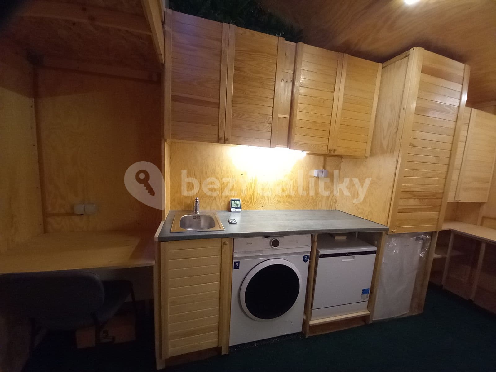 Pronájem bytu 1+kk 12 m², Branické náměstí, Praha, Praha Pronájem bytu 1+kk 12 m², Branické náměstí, Praha, Praha