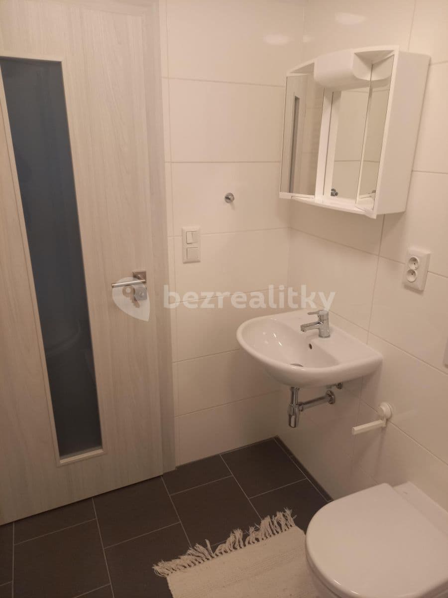 Pronájem bytu 1+kk 31 m², U Potoka, Mělník, Středočeský kraj Pronájem bytu 1+kk 31 m², U Potoka, Mělník, Středočeský kraj