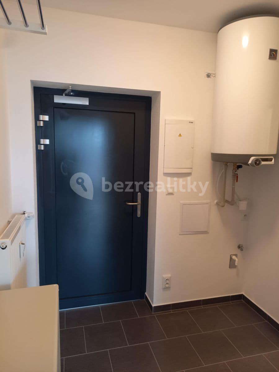 Pronájem bytu 1+kk 31 m², U Potoka, Mělník, Středočeský kraj Pronájem bytu 1+kk 31 m², U Potoka, Mělník, Středočeský kraj