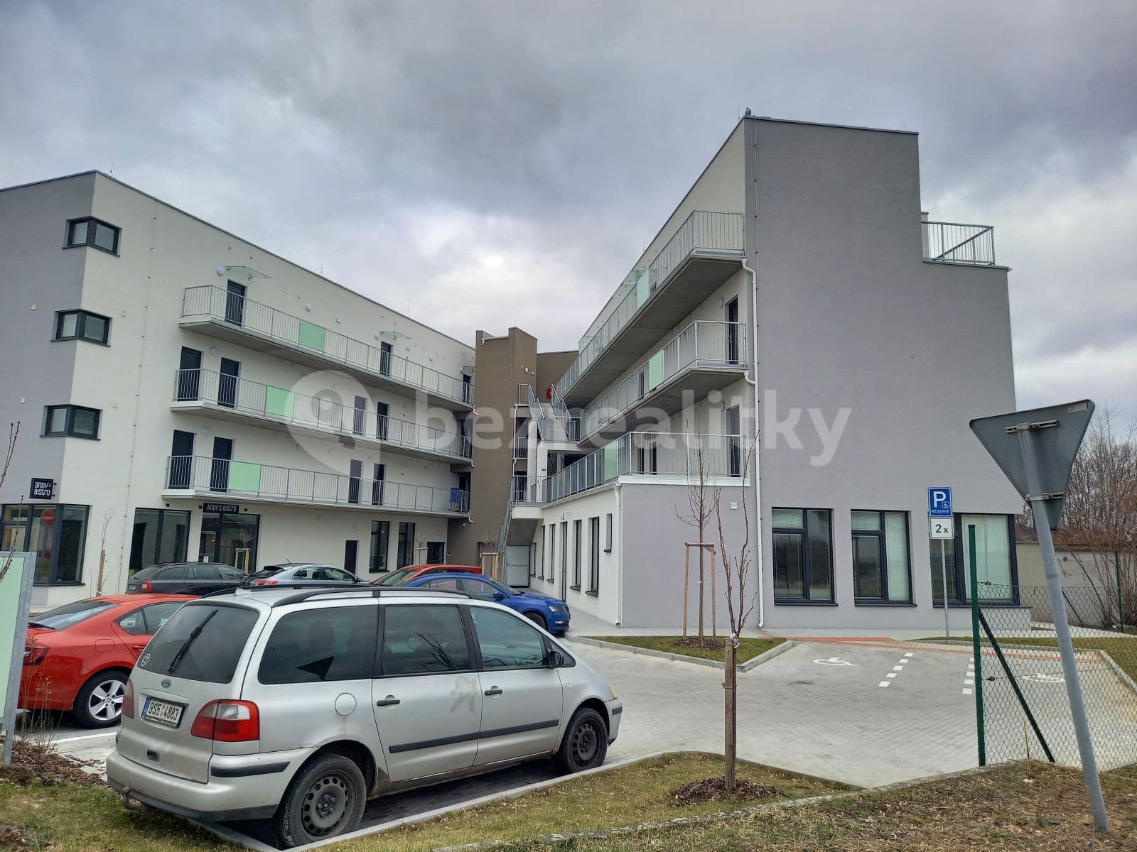 Pronájem bytu 1+kk 31 m², U Potoka, Mělník, Středočeský kraj Pronájem bytu 1+kk 31 m², U Potoka, Mělník, Středočeský kraj