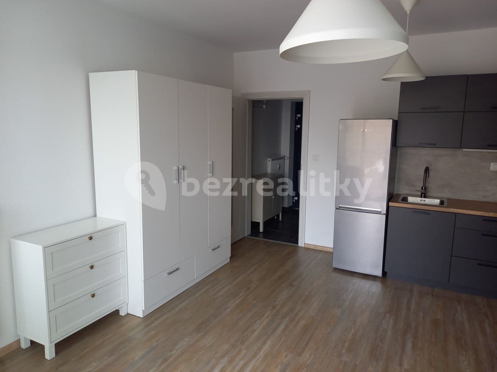 Pronájem bytu 1+kk 31 m², U Potoka, Mělník, Středočeský kraj Pronájem bytu 1+kk 31 m², U Potoka, Mělník, Středočeský kraj