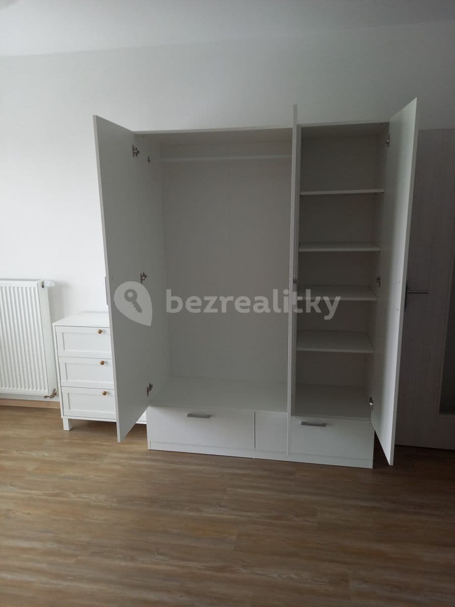 Pronájem bytu 1+kk 31 m², U Potoka, Mělník, Středočeský kraj Pronájem bytu 1+kk 31 m², U Potoka, Mělník, Středočeský kraj