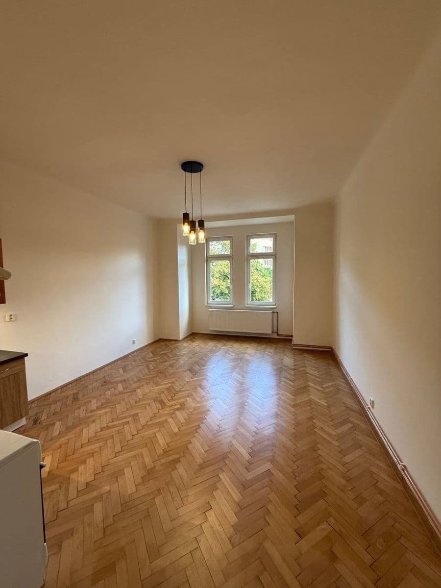 Pronájem bytu 2+kk 62 m², náměstí Dr. Václava Holého, Praha, Praha Pronájem bytu 2+kk 62 m², náměstí Dr. Václava Holého, Praha, Praha