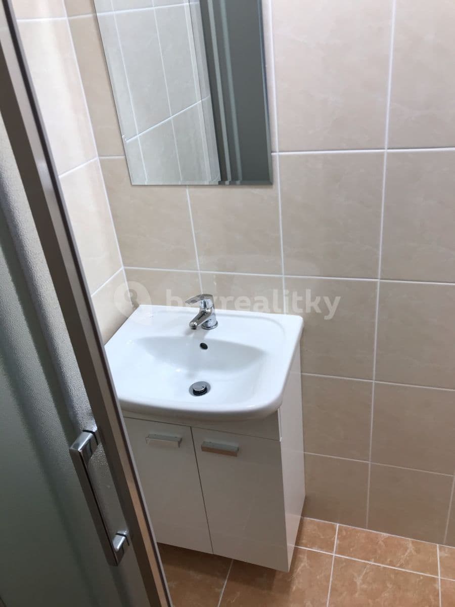 Pronájem bytu 1+kk 30 m², Hlávkova, Teplice, Ústecký kraj Pronájem bytu 1+kk 30 m², Hlávkova, Teplice, Ústecký kraj