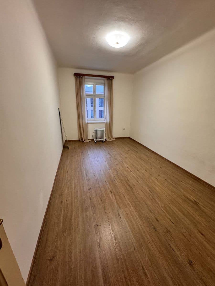 Pronájem bytu 2+kk 55 m², Komunardů, Praha, Praha Pronájem bytu 2+kk 55 m², Komunardů, Praha, Praha