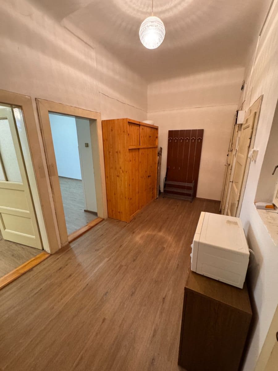 Pronájem bytu 2+kk 55 m², Komunardů, Praha, Praha Pronájem bytu 2+kk 55 m², Komunardů, Praha, Praha