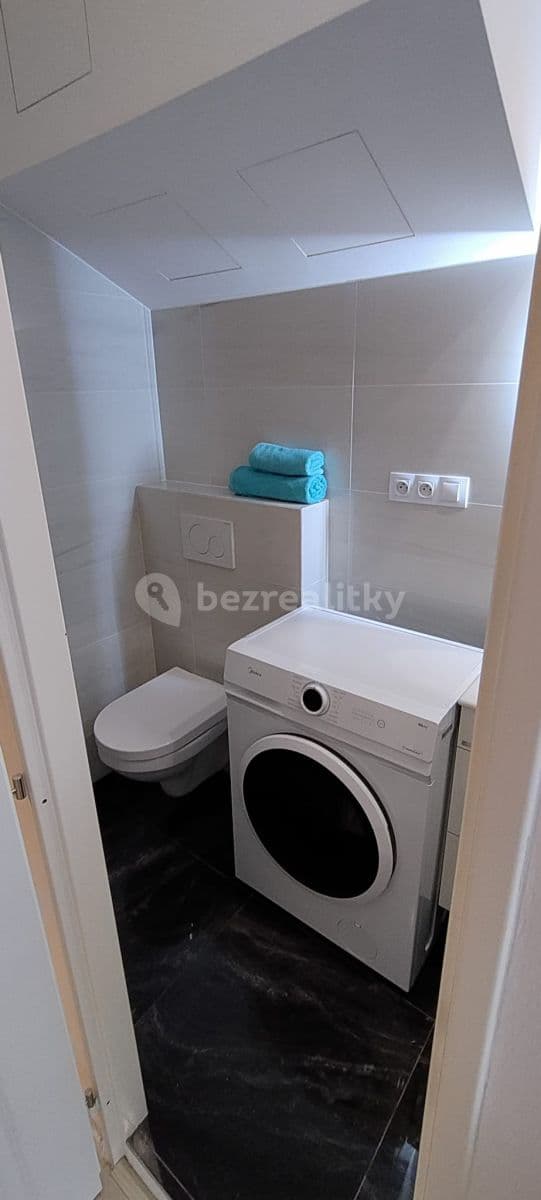 Pronájem bytu 1+1 40 m², Roháčova, Praha, Praha Pronájem bytu 1+1 40 m², Roháčova, Praha, Praha