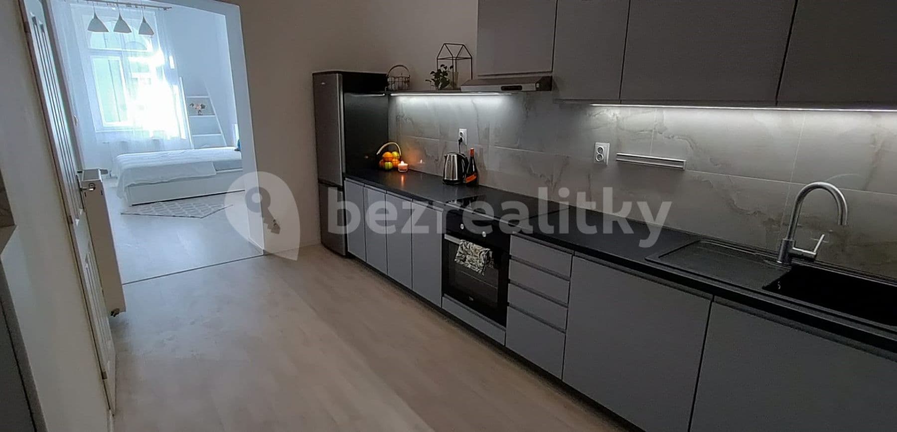 Pronájem bytu 1+1 40 m², Roháčova, Praha, Praha Pronájem bytu 1+1 40 m², Roháčova, Praha, Praha