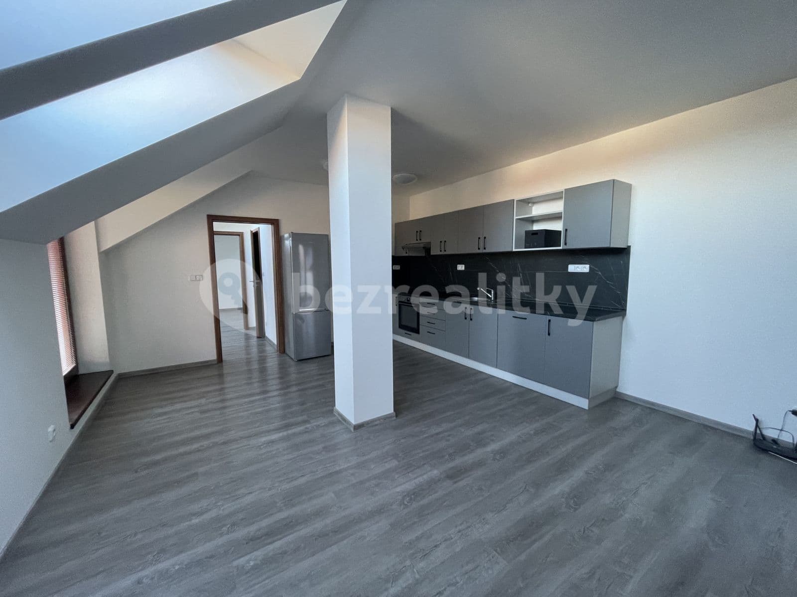 Pronájem bytu 2+kk 55 m², Karla IV., Vysoký Újezd, Středočeský kraj Pronájem bytu 2+kk 55 m², Karla IV., Vysoký Újezd, Středočeský kraj