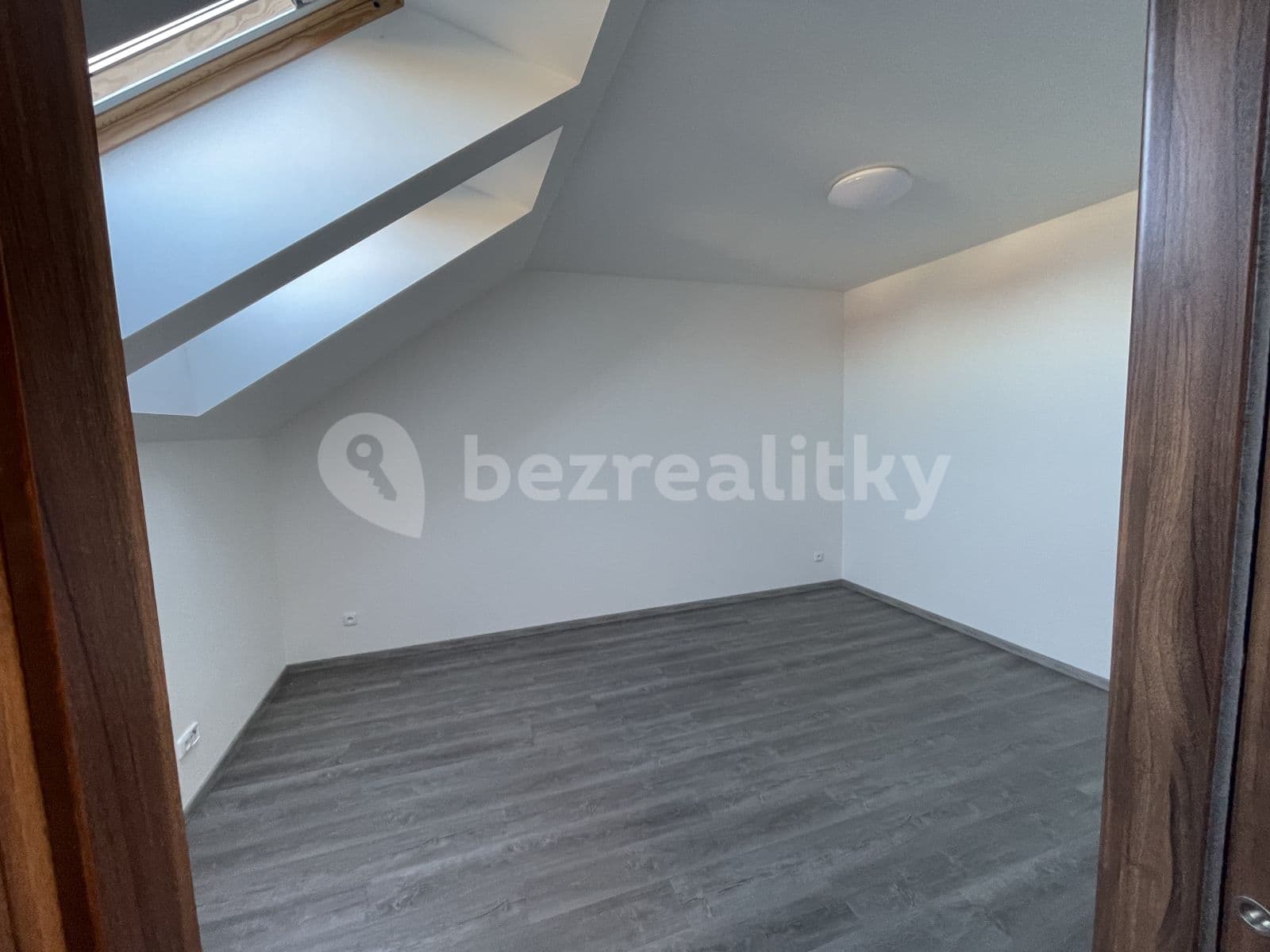 Pronájem bytu 2+kk 55 m², Karla IV., Vysoký Újezd, Středočeský kraj Pronájem bytu 2+kk 55 m², Karla IV., Vysoký Újezd, Středočeský kraj