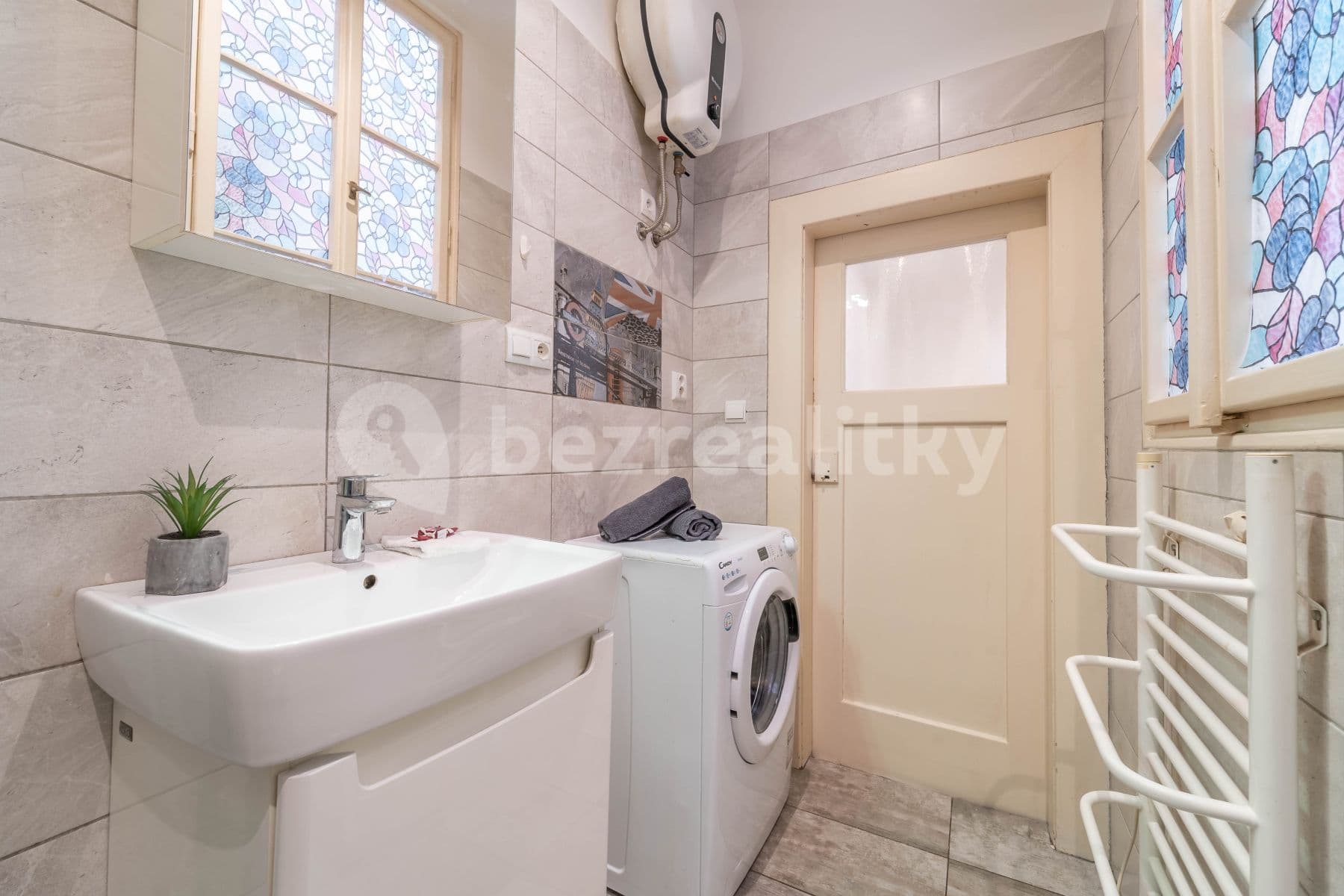 Pronájem bytu 2+kk 46 m², Kodaňská, Praha, Praha Pronájem bytu 2+kk 46 m², Kodaňská, Praha, Praha