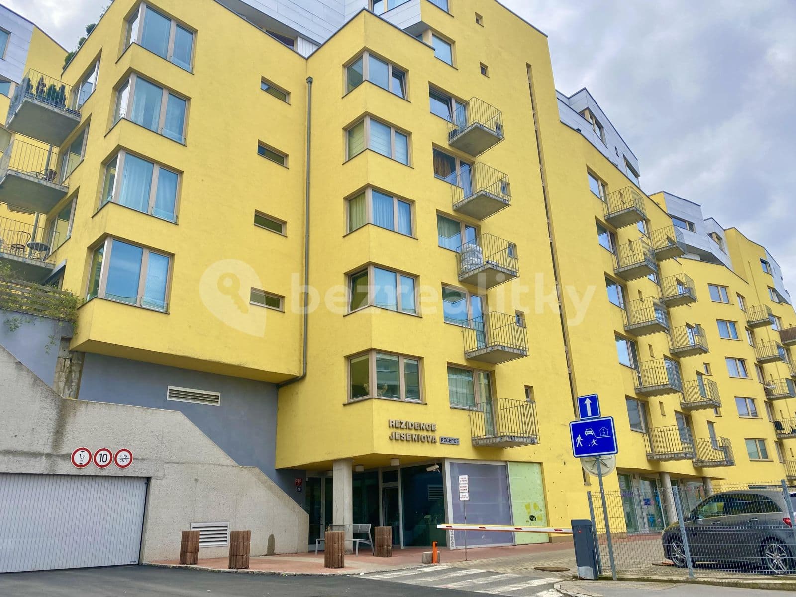 Pronájem bytu 3+kk 100 m², Jeseniova, Praha, Praha Pronájem bytu 3+kk 100 m², Jeseniova, Praha, Praha