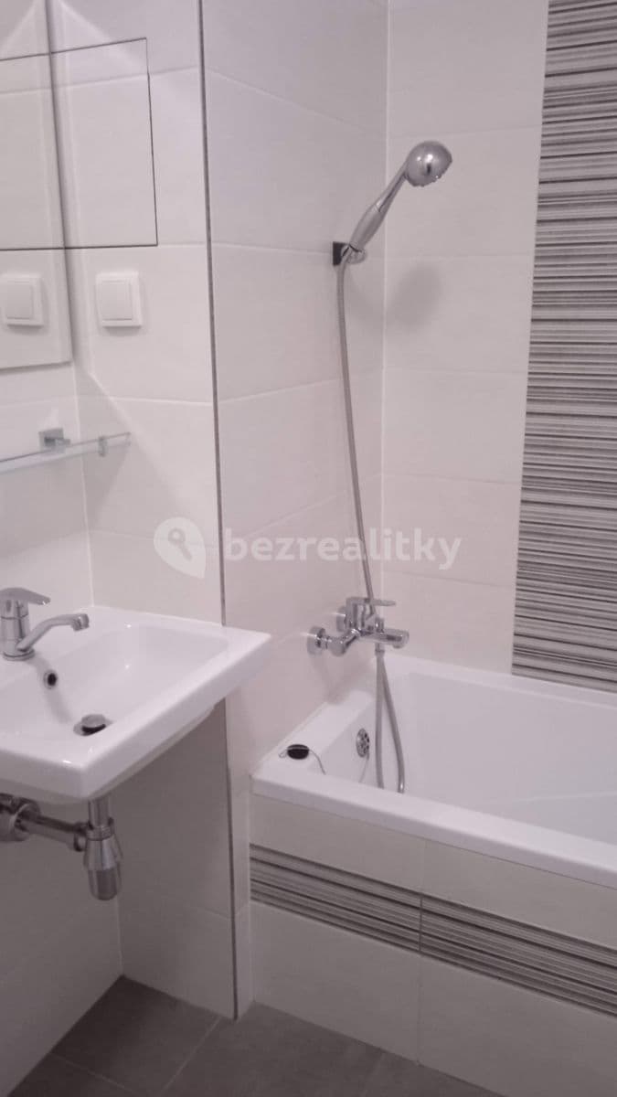 Pronájem bytu 1+1 40 m², Toužimská, Plzeň, Plzeňský kraj Pronájem bytu 1+1 40 m², Toužimská, Plzeň, Plzeňský kraj