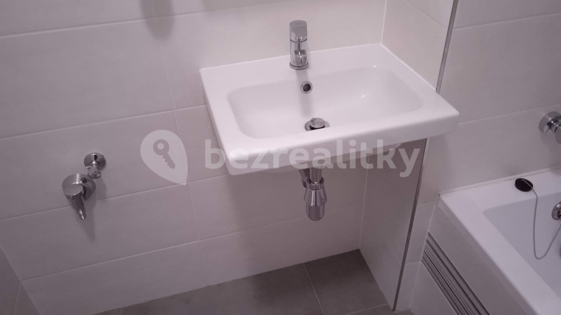 Pronájem bytu 1+1 40 m², Toužimská, Plzeň, Plzeňský kraj Pronájem bytu 1+1 40 m², Toužimská, Plzeň, Plzeňský kraj