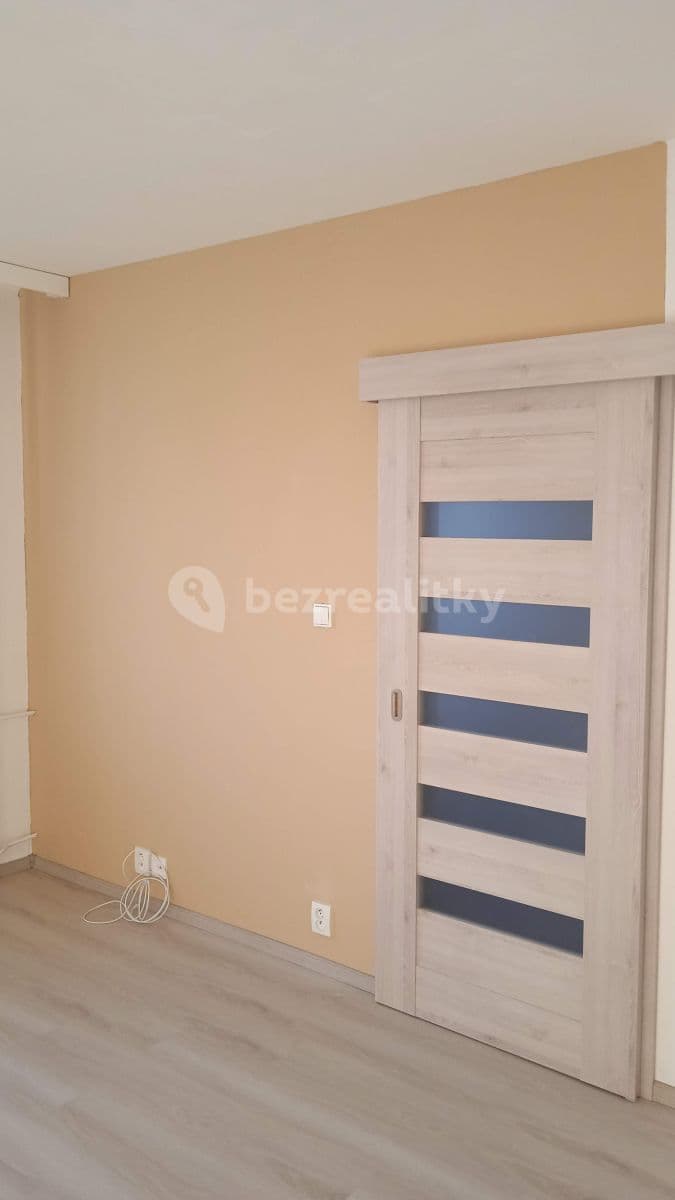 Pronájem bytu 1+1 40 m², Toužimská, Plzeň, Plzeňský kraj Pronájem bytu 1+1 40 m², Toužimská, Plzeň, Plzeňský kraj
