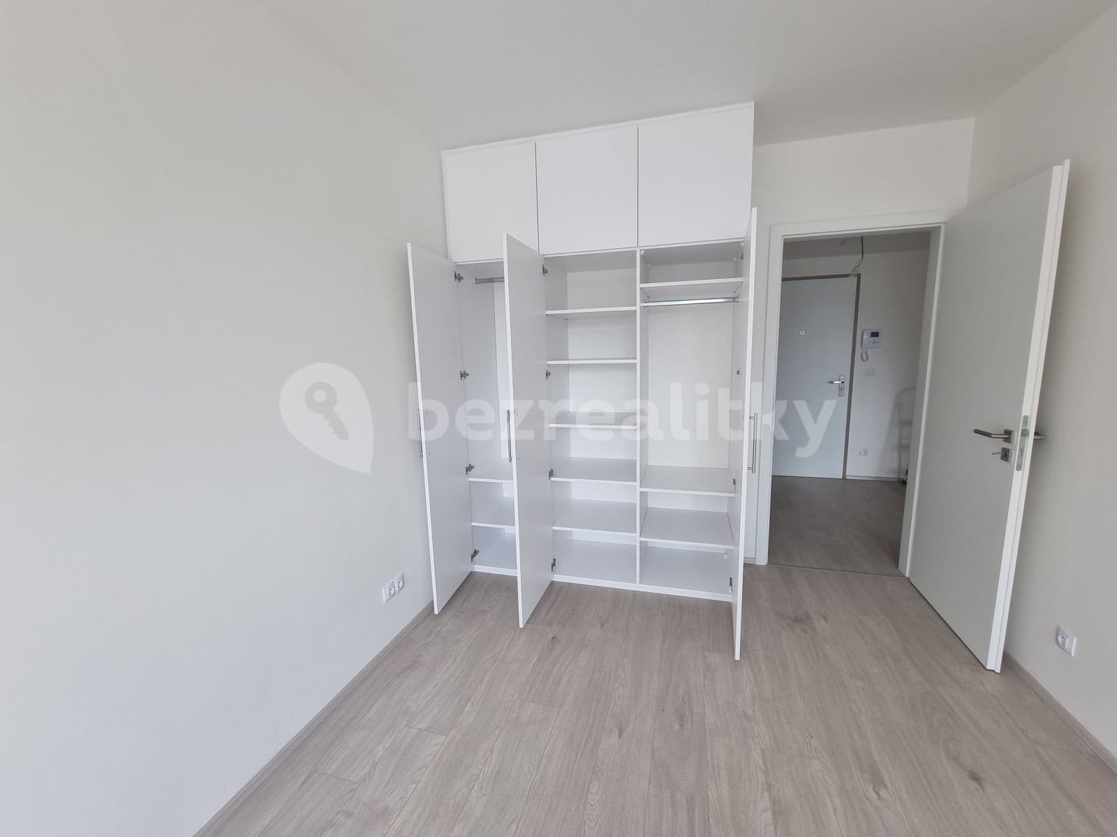 Pronájem bytu 2+kk 52 m², Dělnická, Praha, Praha Pronájem bytu 2+kk 52 m², Dělnická, Praha, Praha