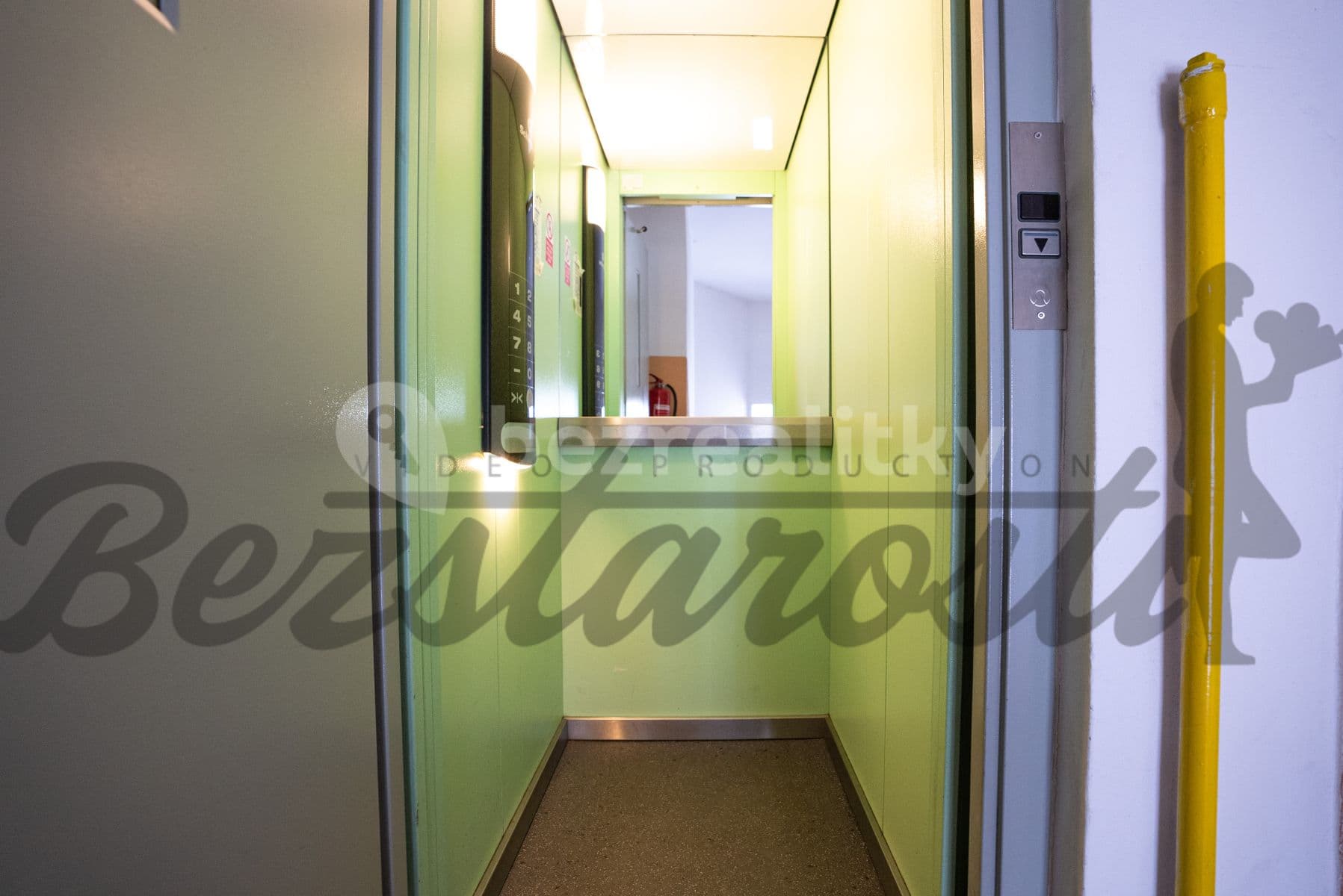 Pronájem bytu 1+1 34 m², Vrchlického, Praha, Praha Pronájem bytu 1+1 34 m², Vrchlického, Praha, Praha