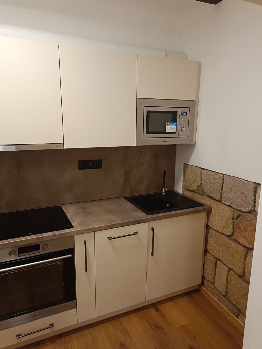 Prodej bytu 1+1 70 m², U Horní brány, Broumov, Královéhradecký kraj Prodej bytu 1+1 70 m², U Horní brány, Broumov, Královéhradecký kraj