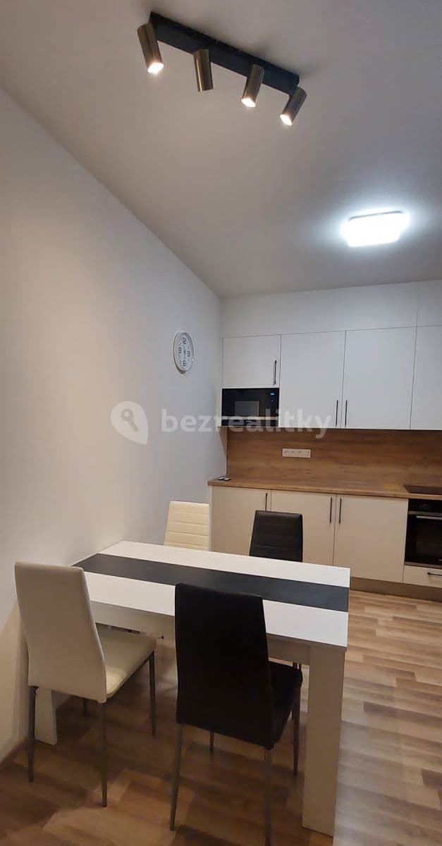 Pronájem bytu 2+kk 65 m², U Škol, Bučovice, Jihomoravský kraj Pronájem bytu 2+kk 65 m², U Škol, Bučovice, Jihomoravský kraj