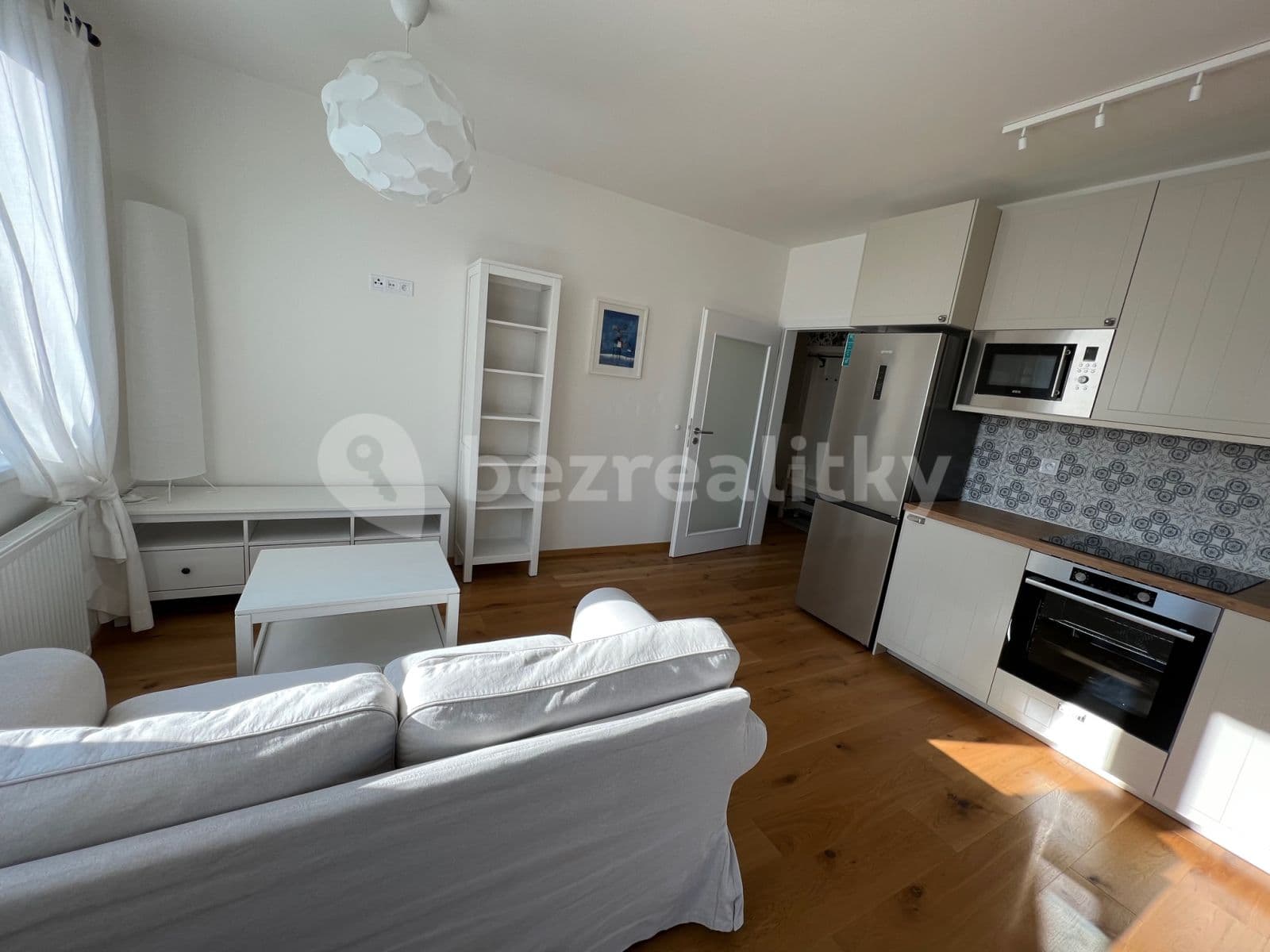 Pronájem bytu 2+kk 46 m², Žižkova, Horoměřice, Středočeský kraj Pronájem bytu 2+kk 46 m², Žižkova, Horoměřice, Středočeský kraj