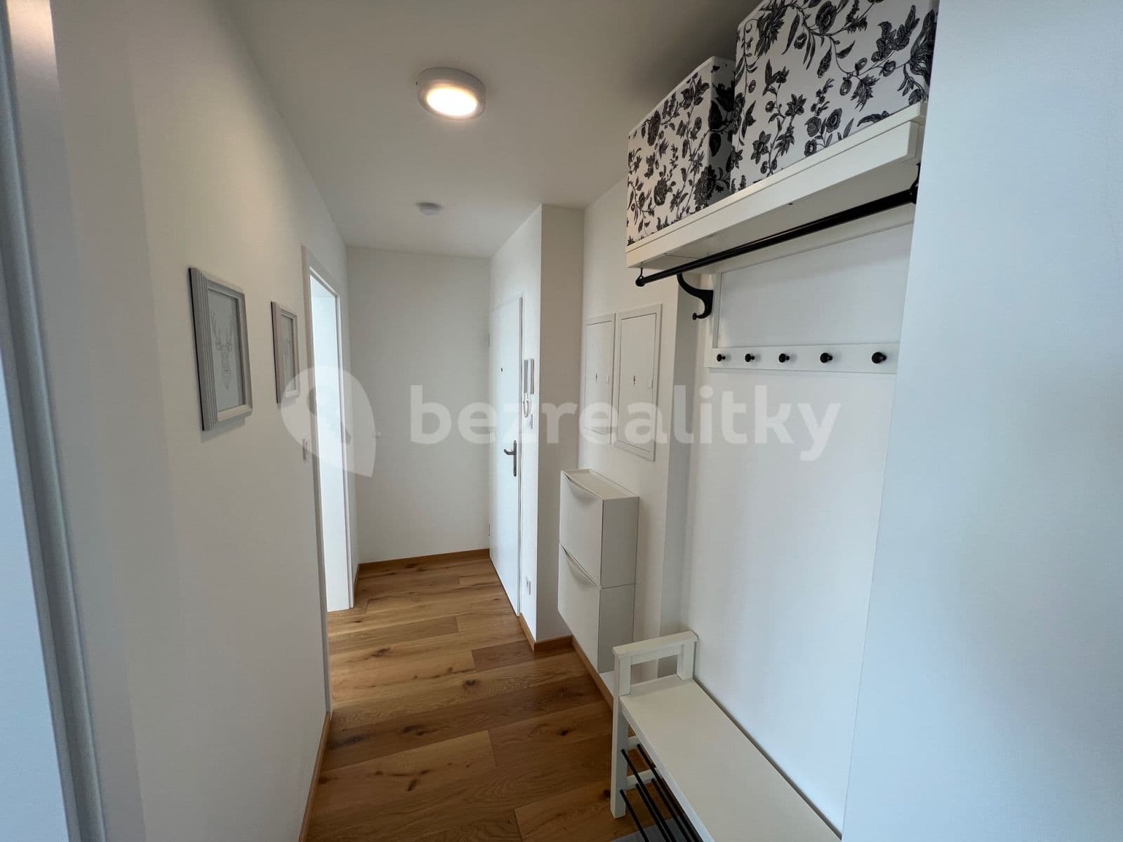 Pronájem bytu 2+kk 46 m², Žižkova, Horoměřice, Středočeský kraj Pronájem bytu 2+kk 46 m², Žižkova, Horoměřice, Středočeský kraj