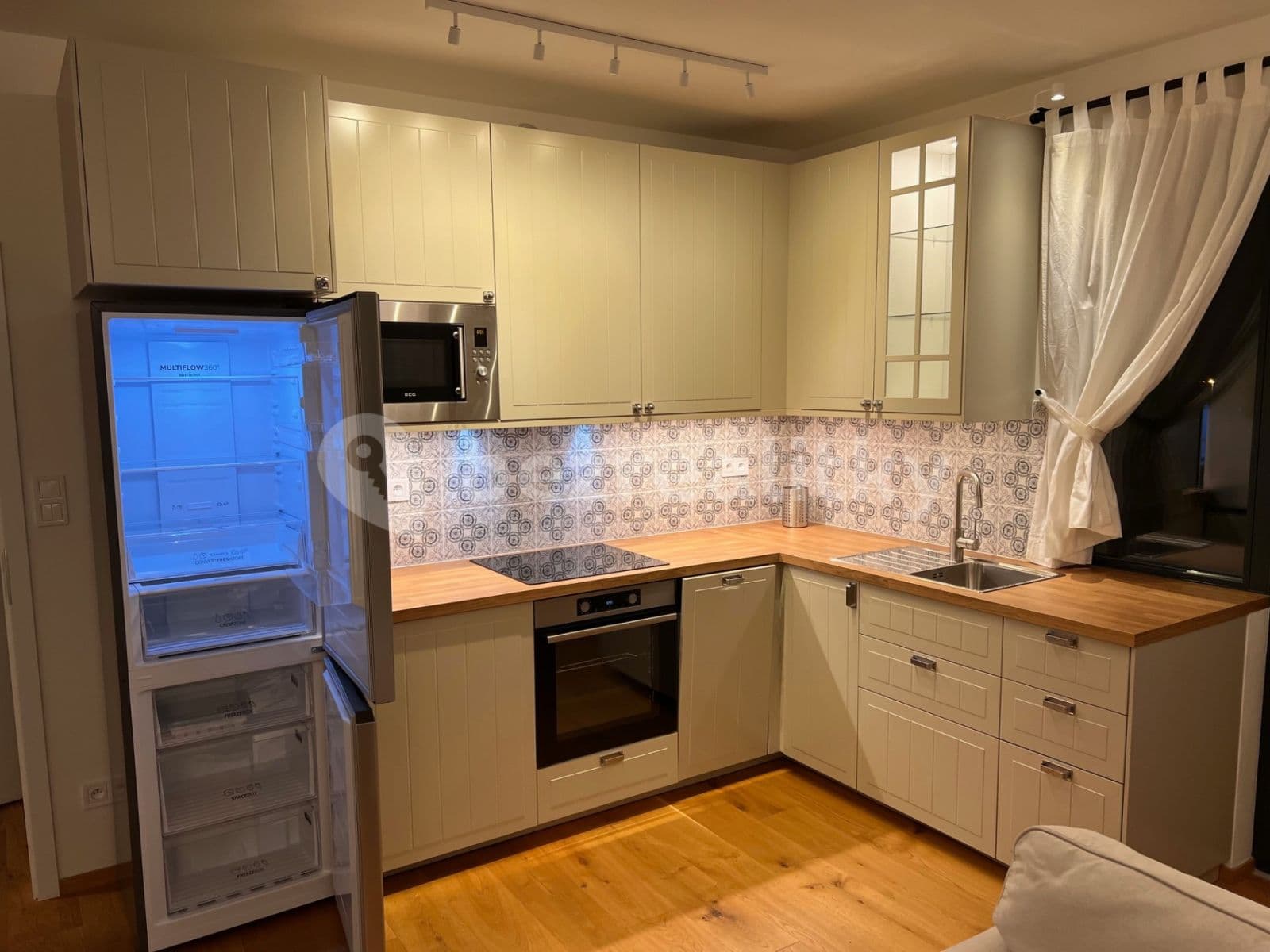 Pronájem bytu 2+kk 46 m², Žižkova, Horoměřice, Středočeský kraj Pronájem bytu 2+kk 46 m², Žižkova, Horoměřice, Středočeský kraj