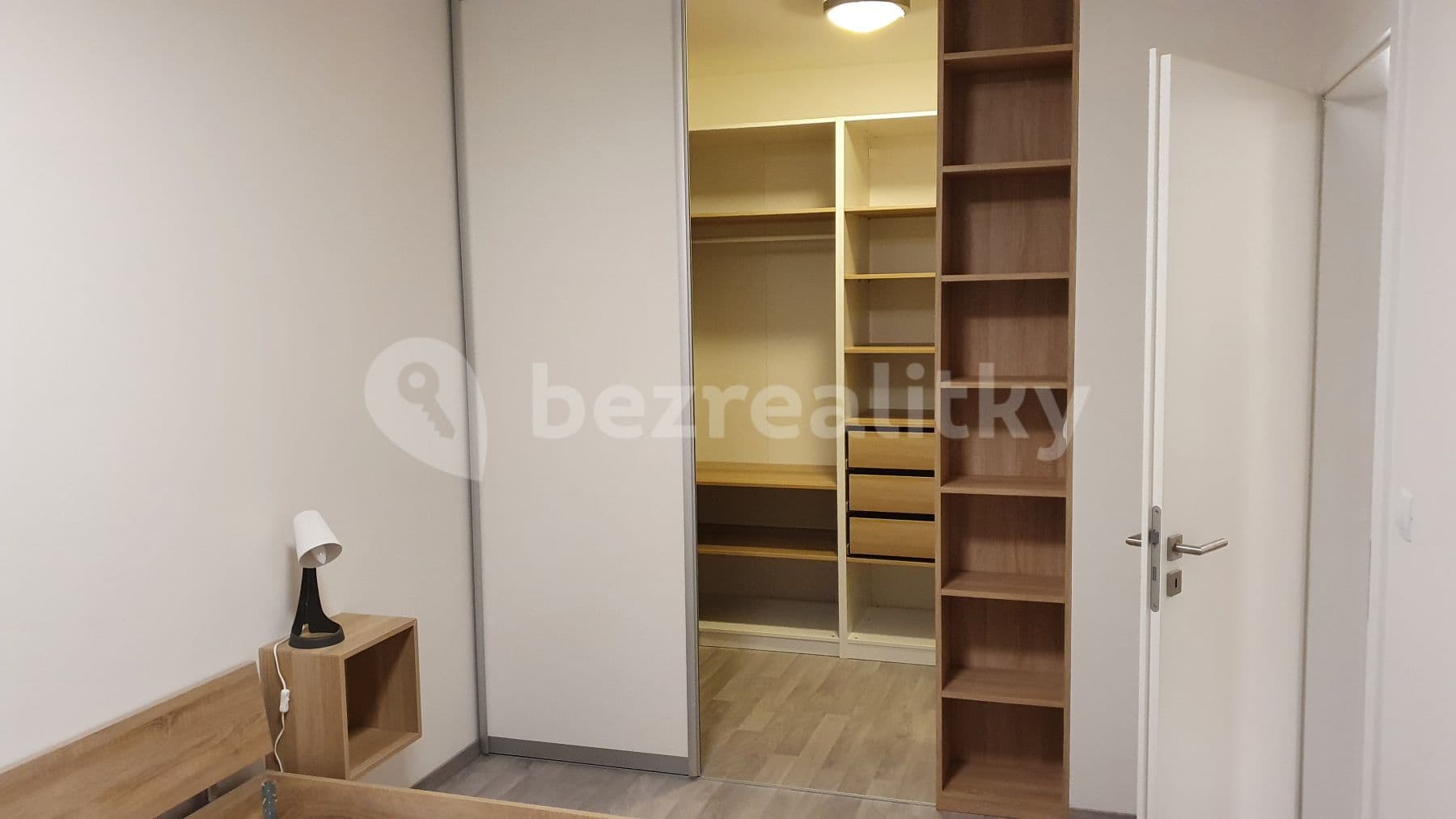 Pronájem bytu 2+kk 44 m², Olgy Havlové, Praha, Praha Pronájem bytu 2+kk 44 m², Olgy Havlové, Praha, Praha