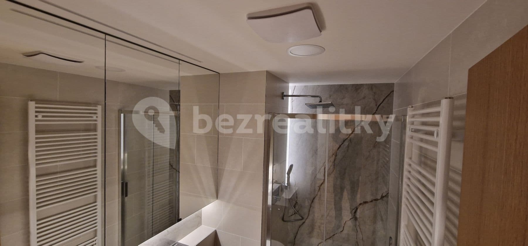 Pronájem bytu 2+kk 51 m², Ke Hřišti, Černošice, Středočeský kraj Pronájem bytu 2+kk 51 m², Ke Hřišti, Černošice, Středočeský kraj