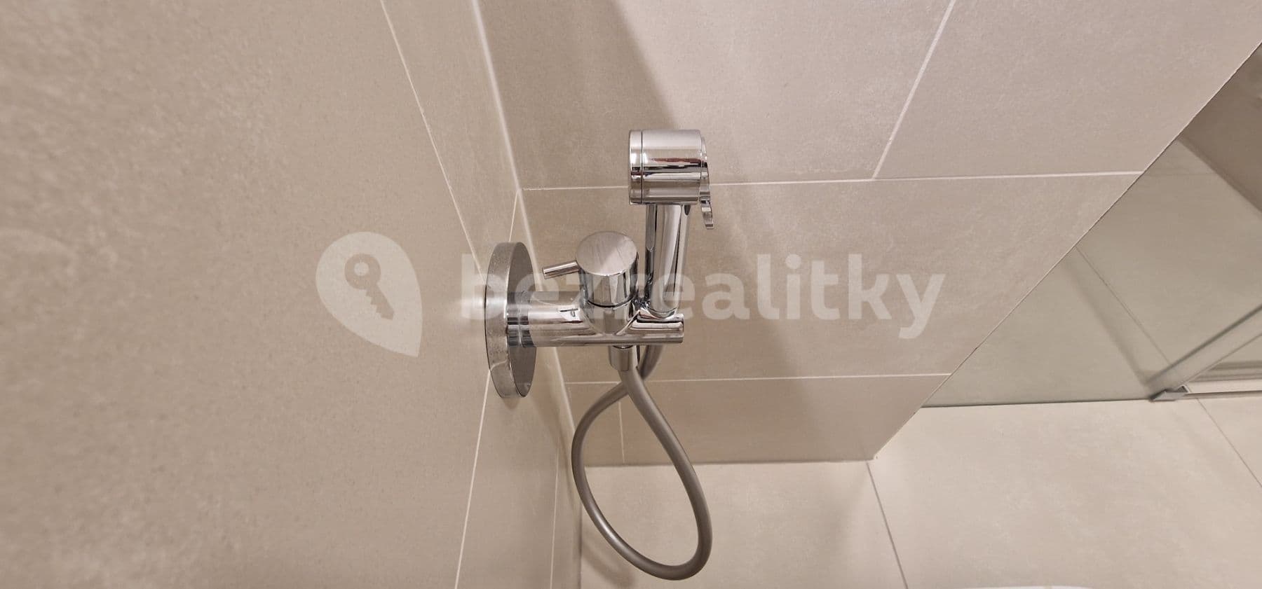 Pronájem bytu 2+kk 51 m², Ke Hřišti, Černošice, Středočeský kraj Pronájem bytu 2+kk 51 m², Ke Hřišti, Černošice, Středočeský kraj