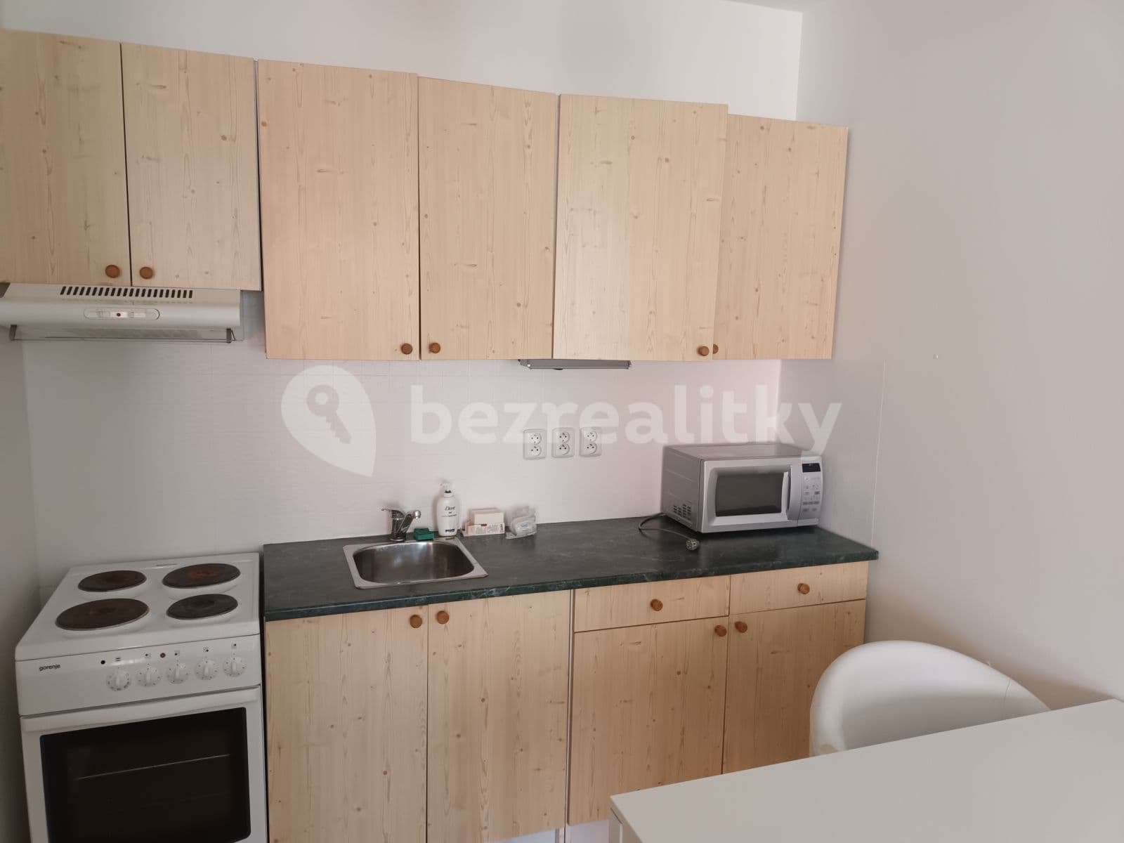 Pronájem bytu 1+kk 39 m², Názovská, Praha, Praha Pronájem bytu 1+kk 39 m², Názovská, Praha, Praha