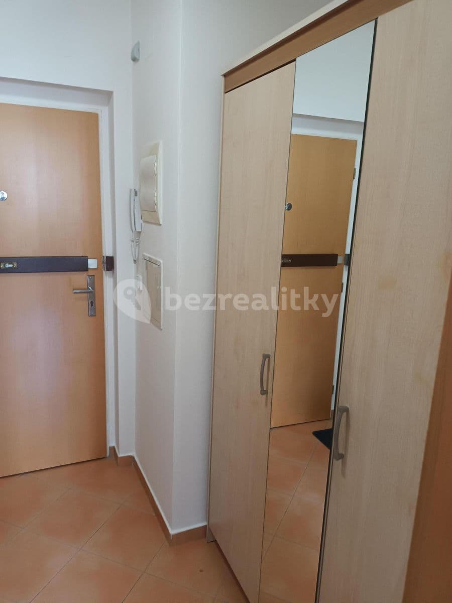 Pronájem bytu 1+kk 39 m², Názovská, Praha, Praha Pronájem bytu 1+kk 39 m², Názovská, Praha, Praha