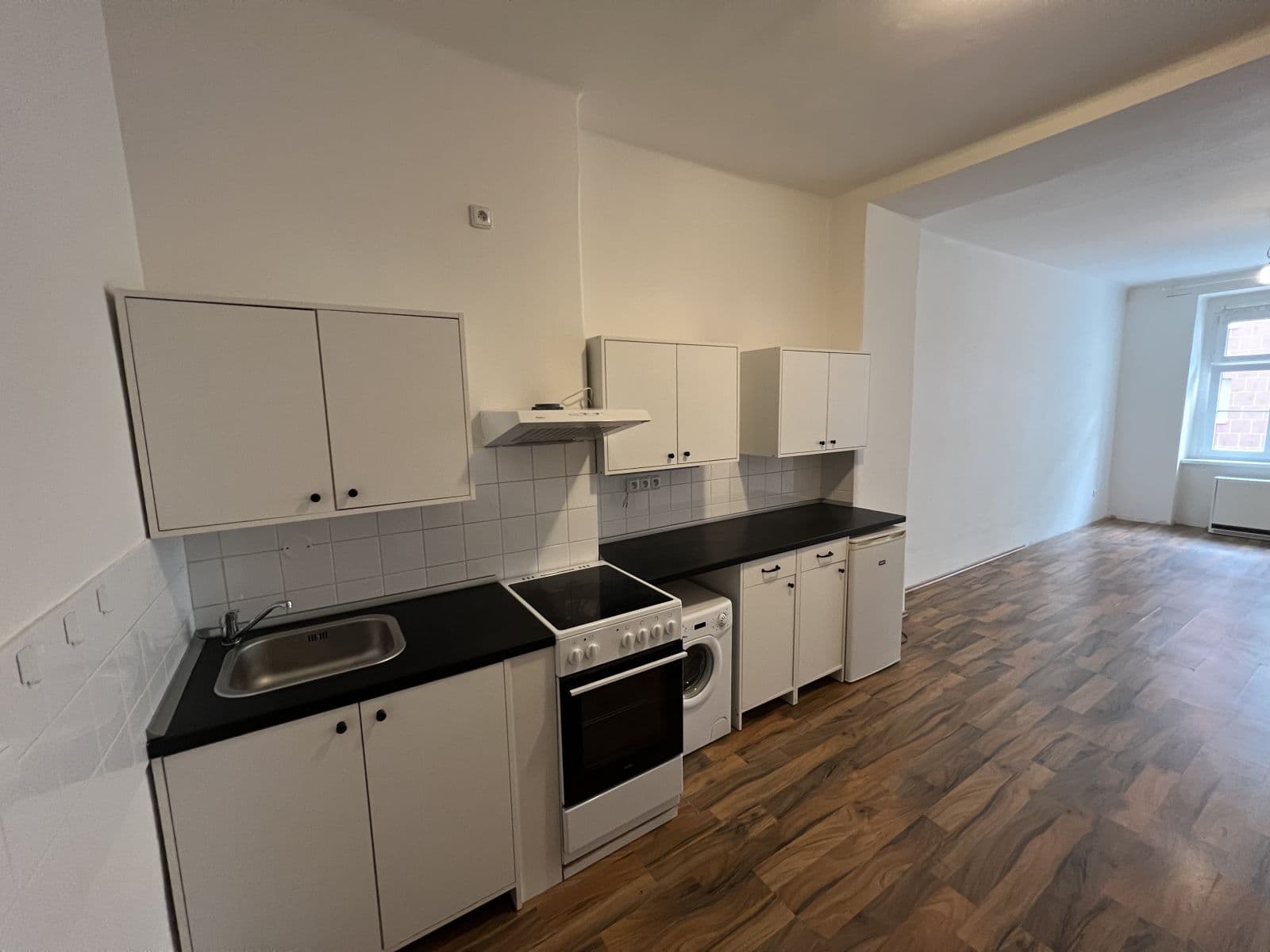 Pronájem bytu 1+kk 37 m², Kovářská, Praha, Praha Pronájem bytu 1+kk 37 m², Kovářská, Praha, Praha