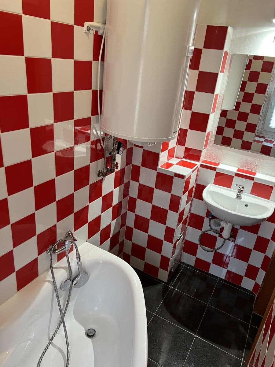 Pronájem bytu 1+kk 37 m², Kovářská, Praha, Praha Pronájem bytu 1+kk 37 m², Kovářská, Praha, Praha