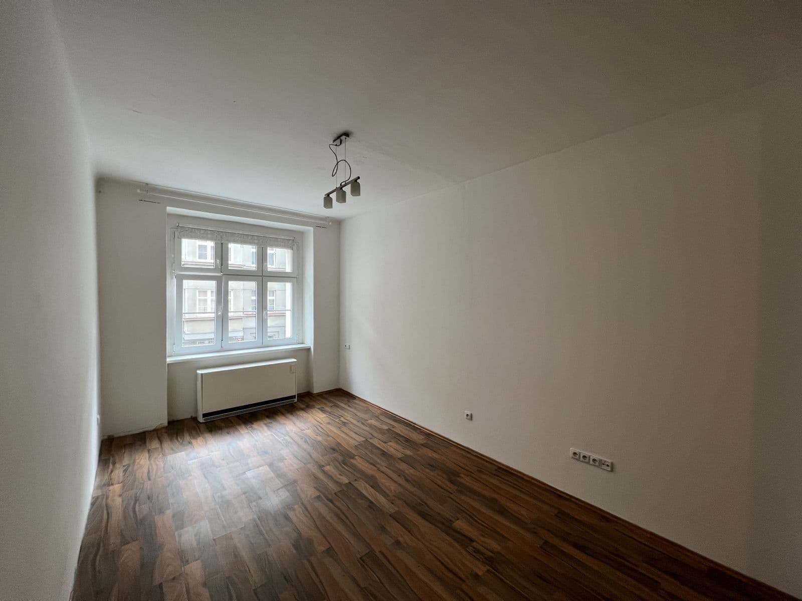 Pronájem bytu 1+kk 37 m², Kovářská, Praha, Praha Pronájem bytu 1+kk 37 m², Kovářská, Praha, Praha